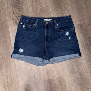 Levi’s Mid Length Jean Short